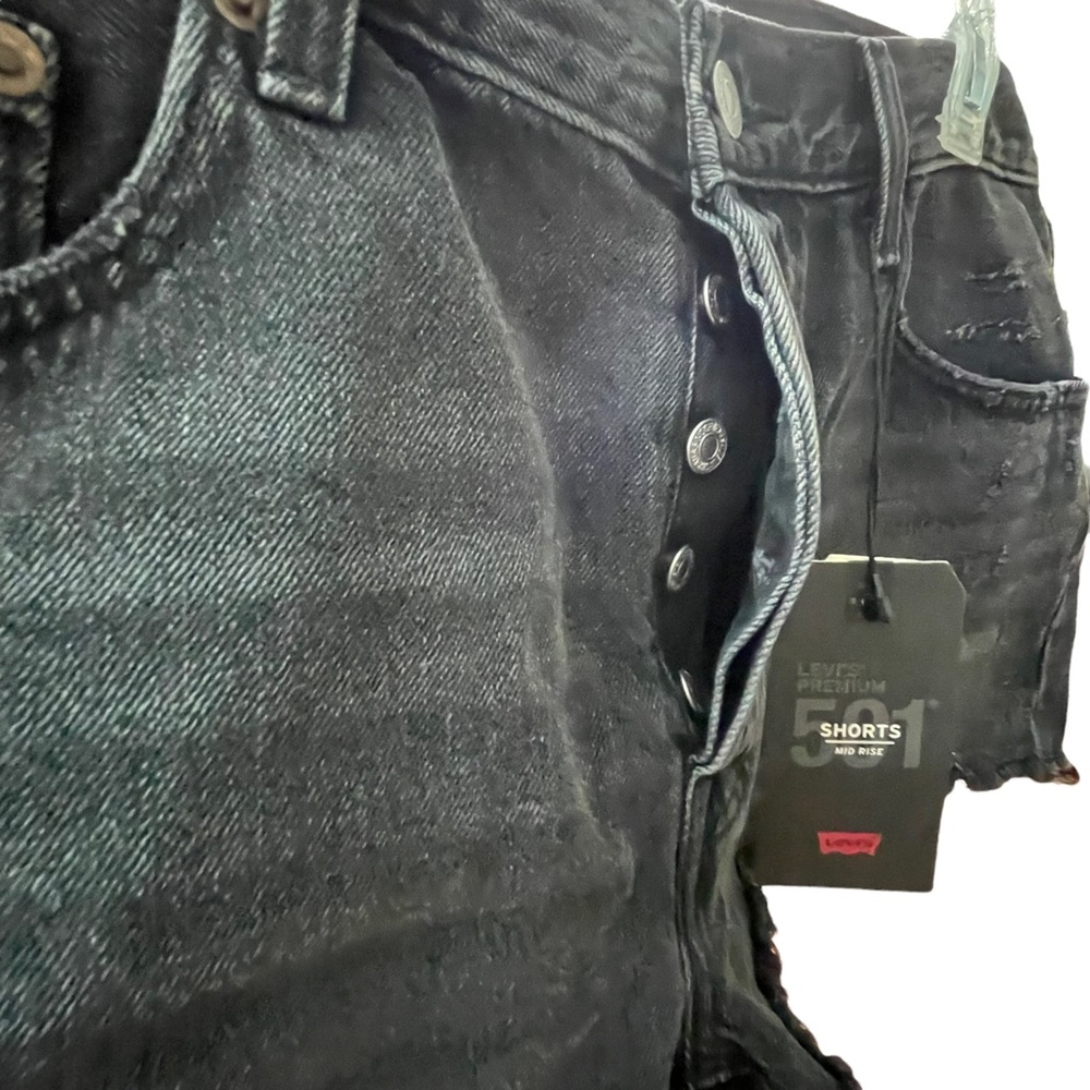 Levi’s premium mid rise 501 shorts 32 - Picture 3 of 9